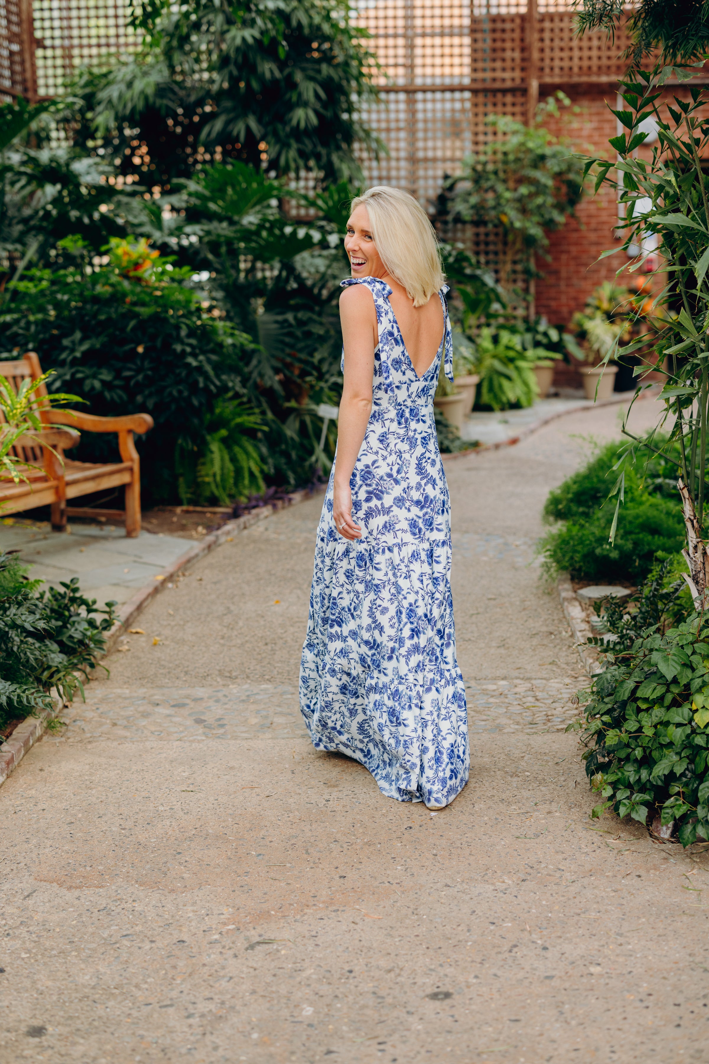 Smith & Quinn | The Clementine | Evening Garden | Women's size S | Bridesmaid Long Dress | Floral Print Smith & Quinn | The Clementine | Evening Garden | Women's size S | Bridesmaid Long Dress | Floral Print