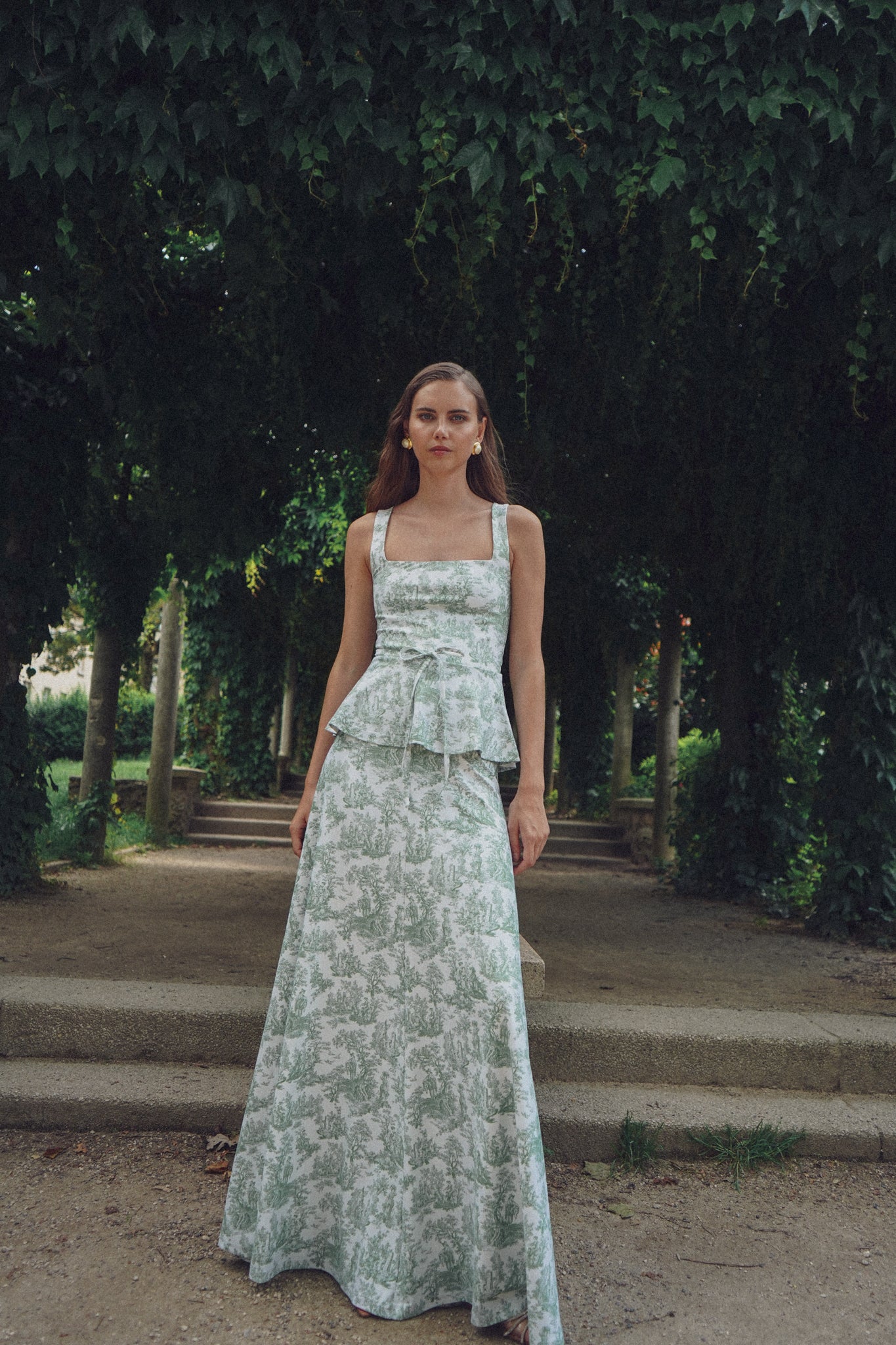 Smith & Quinn | The Siena - Siena Sonnet Print | Size M | Romantic Floral | Long Bridesmaids Dress Smith & Quinn | The Siena - Siena Sonnet Print | Size M | Romantic Floral | Long Bridesmaids Dress