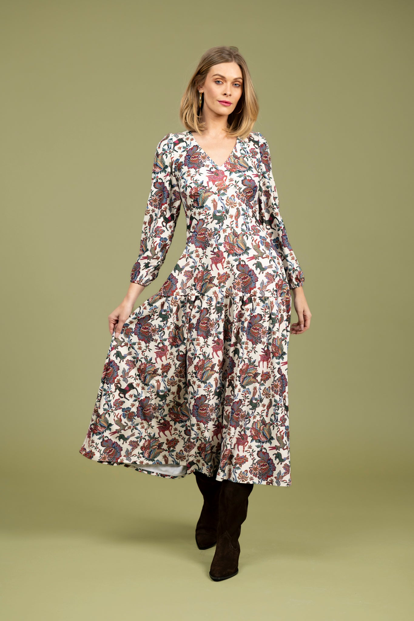 Smith & Quinn | The LA Dress - Woodland Flora | Women's Size M | Floral Print | Luxury Ladies Apparel Smith & Quinn | The LA Dress - Woodland Flora | Women's Size M | Floral Print | Luxury Ladies Apparel